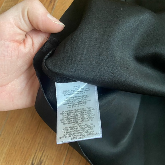 BCBG pleaded skirt - Picture 3 of 6